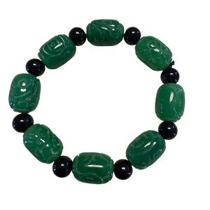 Bracelet Jadeite Jade Green Black Stretch Carved 6.5 “ Boho Hippie Vintage